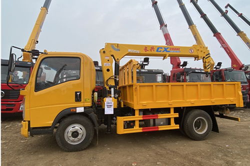 蓝牌随车吊价位解析 购置成本、影响因素与选购建议