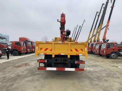 东风特商单桥配徐工8吨随车吊 高效多能的工程伙伴